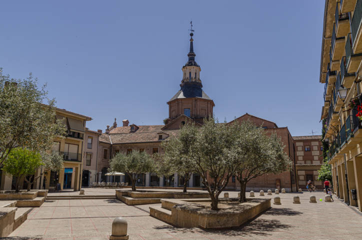 45 - Comunidad de Madrid - Alcala de Henares - convento de monjas Agustinas de Santa Maria Magdalena